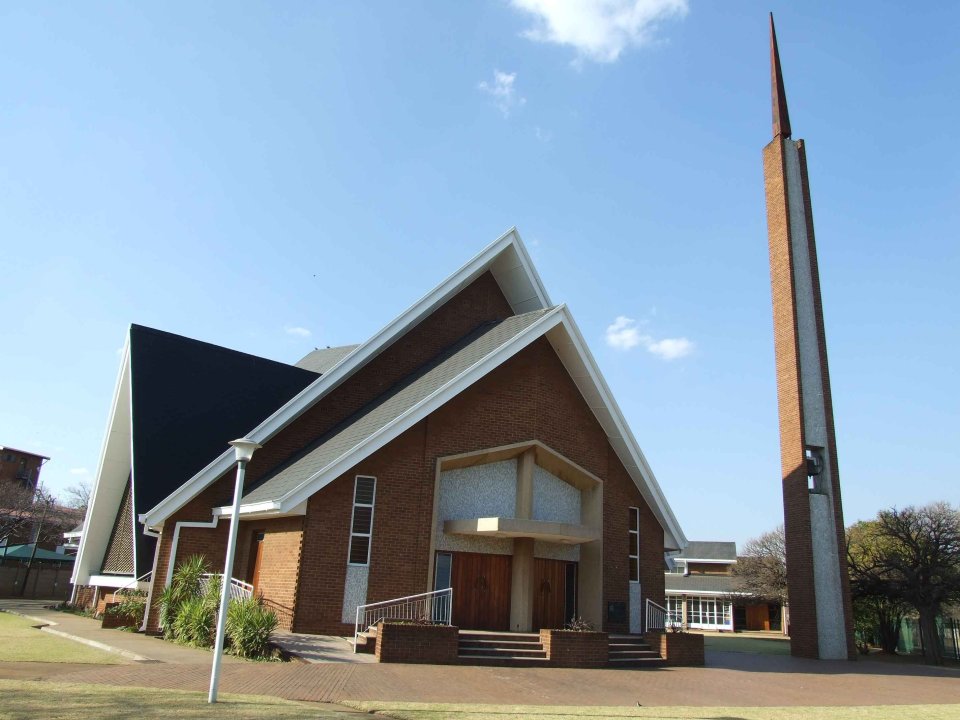 GAU-VANDERBIJLPARK-Sentraal-gemeente-Nederduitse-Gereformeerde-Kerk_01 GAU-VANDERBIJLPARK-Sentraal-gemeente-Nederduitse-Gereformeerde-Kerk_01