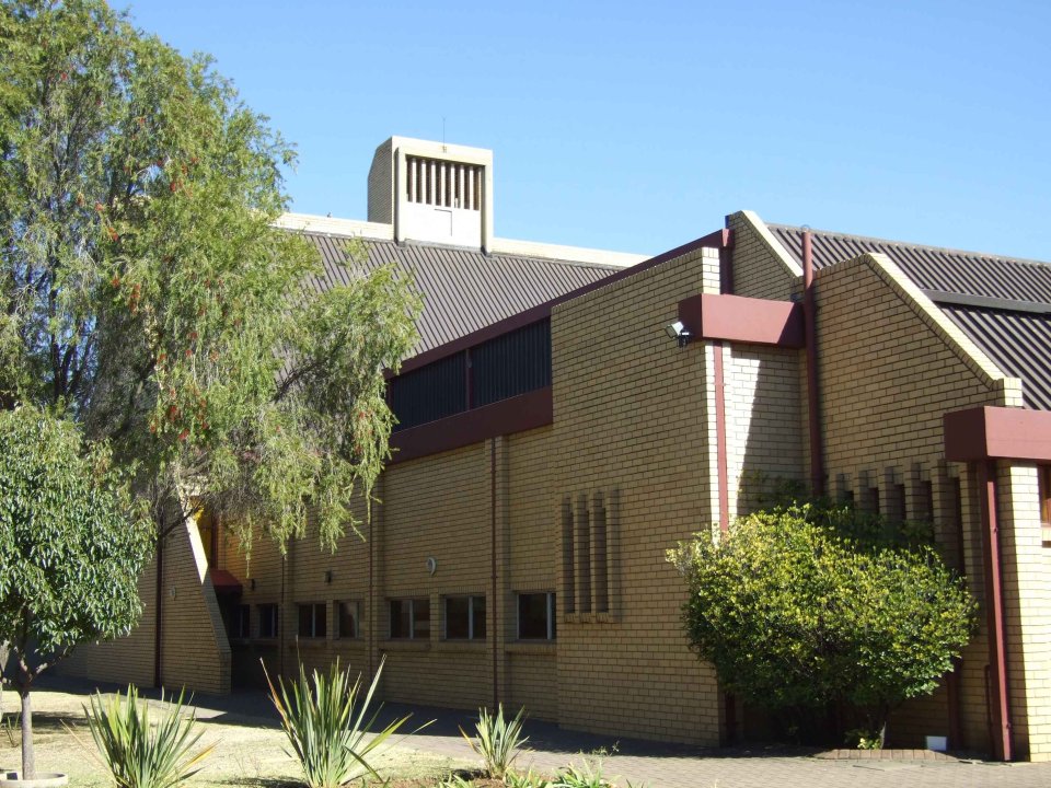 GAU-VANDERBIJLPARK-Vanderbijlpark-Suid-Nederduitsch-Hervormde-Kerk_03 GAU-VANDERBIJLPARK-Vanderbijlpark-Suid-Nederduitsch-Hervormde-Kerk_03