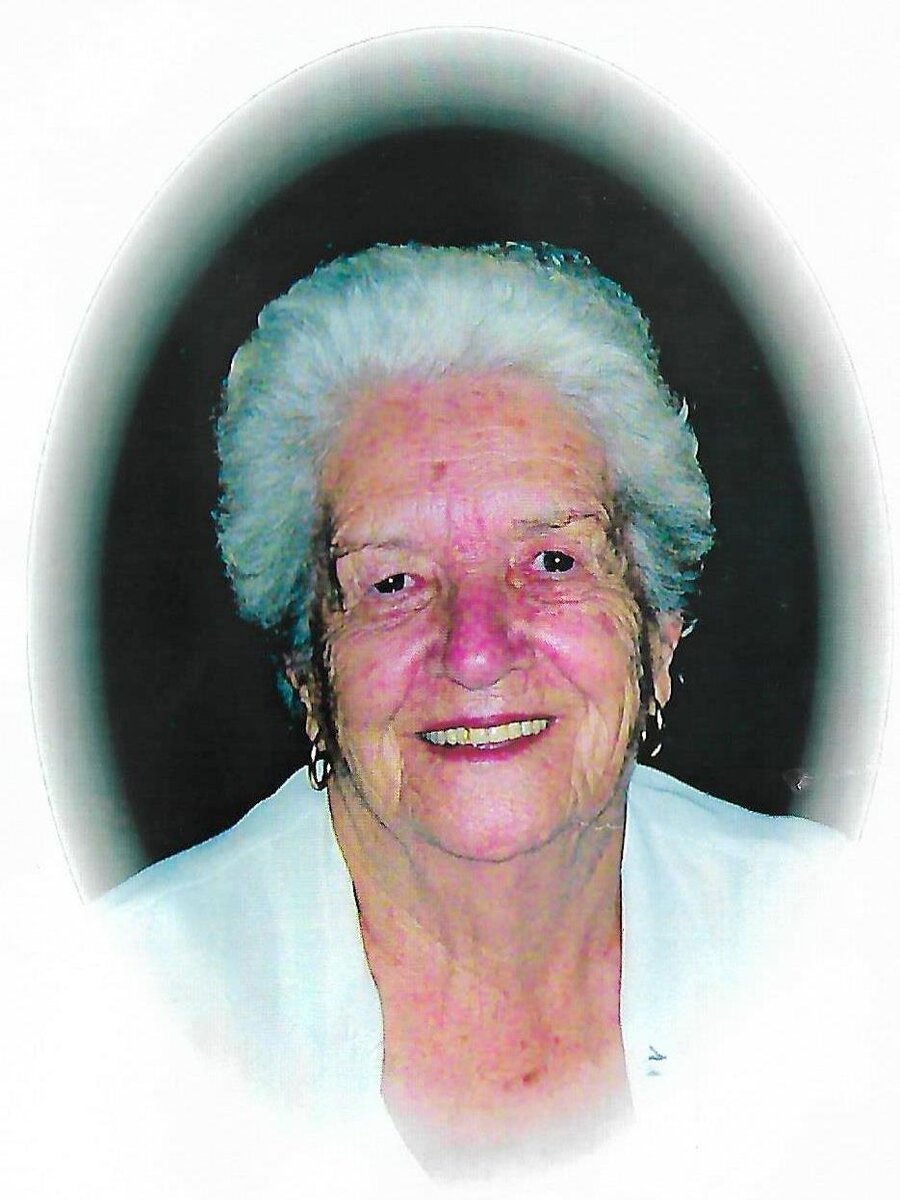 ESTERHUIZEN-Cecilia-Magdalena-Nn-Celia-nee-Lock-1924-2010-F-04