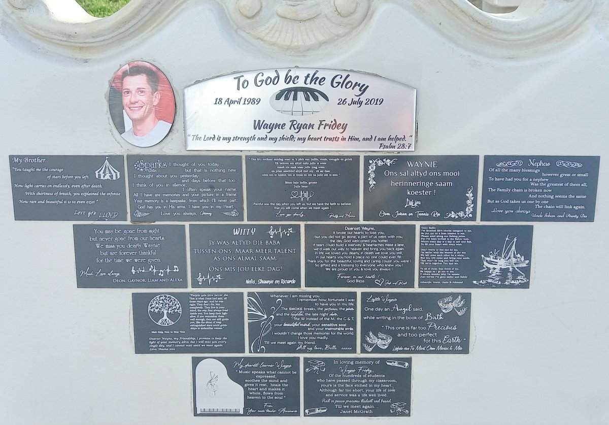 FRIDEY-Wayne-Ryan-1989-2019-M_2