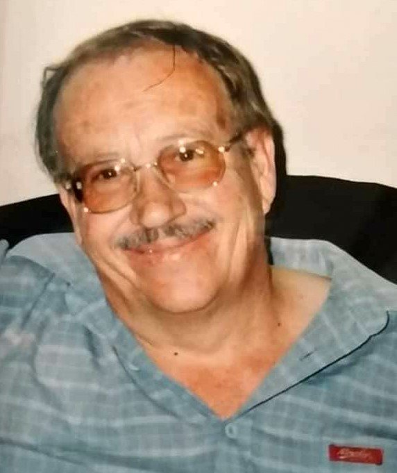 HUNT-DE-LA-Ernest-1956-2019-M_2