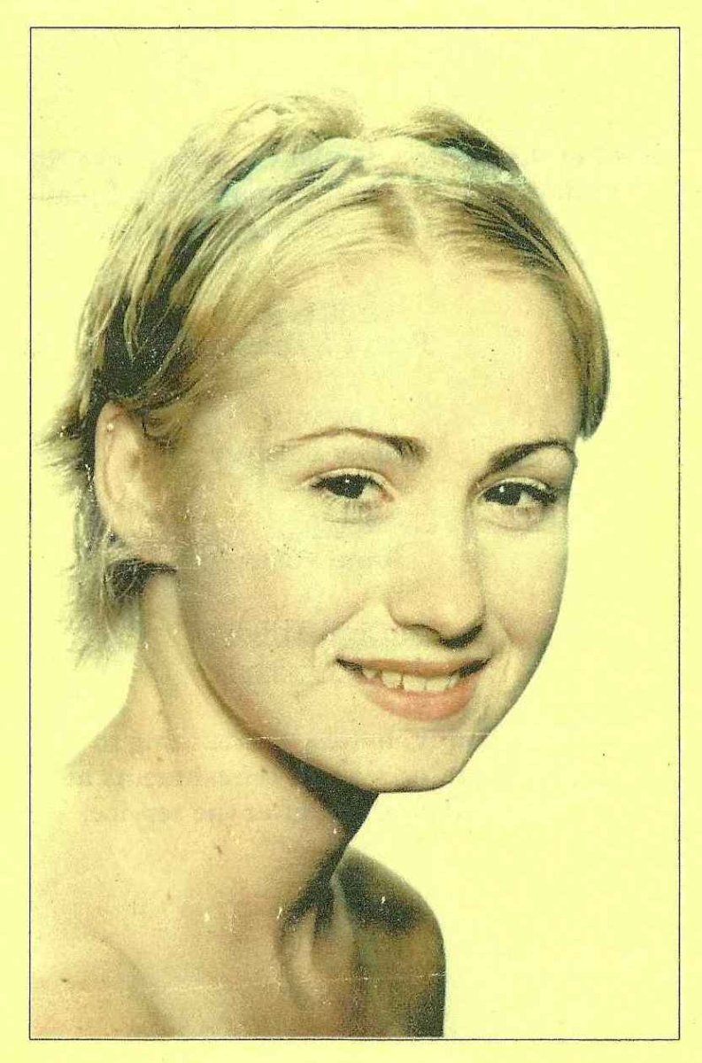 INTRONA-Nadine-Sharon-1982-2001-F_99