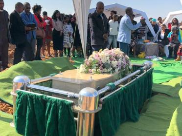 LUBBE-Rachel-1996-2019-F_7