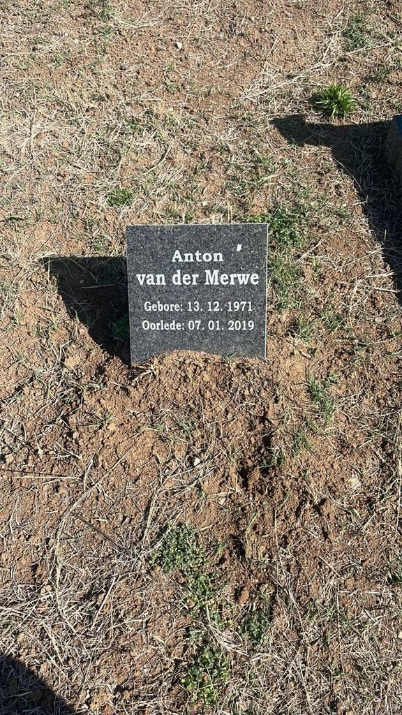 MERWE-VAN-DER-Anton-1971-2019-M_1