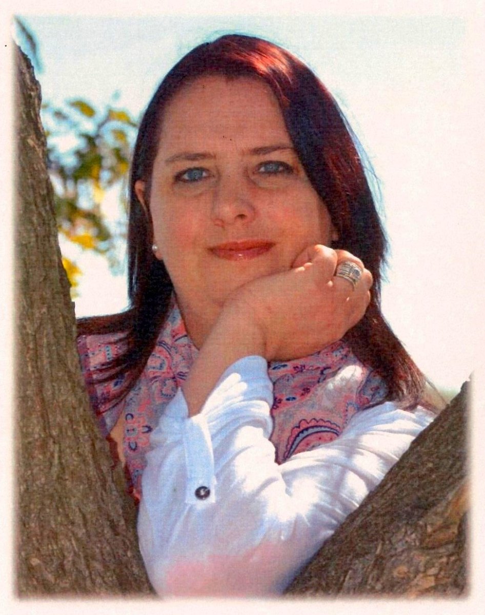 MERWE-VAN-DER-Desiré-nee-Graham-1976-2022-F_99