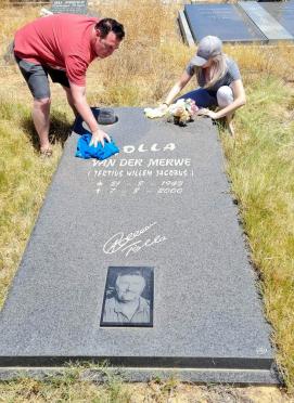 MERWE-VAN-DER-Tertius-Willem-Jacobus-Nn-Tolla-1943-2000-M_3