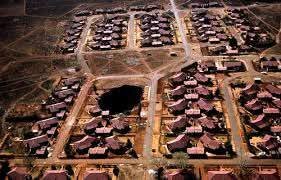 OOSTHUIZEN-Marianne-1958-1964-BlyvooruitzightSinkhole-F-02