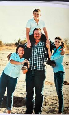 STRACHAN-Vicky-1980-2025-F-02