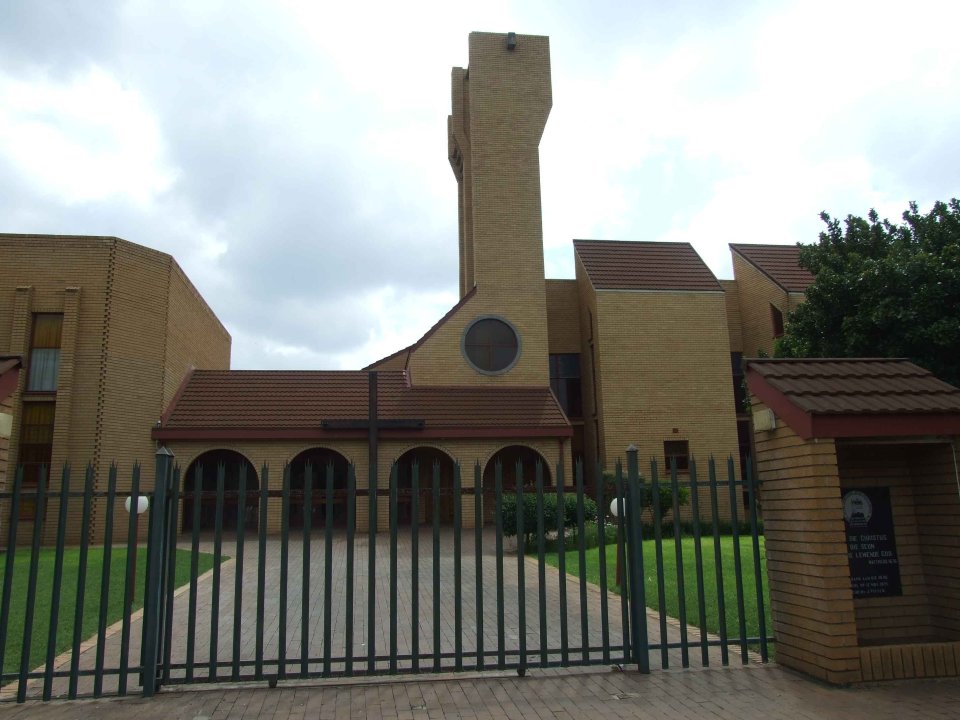 NW-RUSTENBURG-Rustenburg-Wes-Gereformeerde-Kerk_01 NW-RUSTENBURG-Rustenburg-Wes-Gereformeerde-Kerk_01