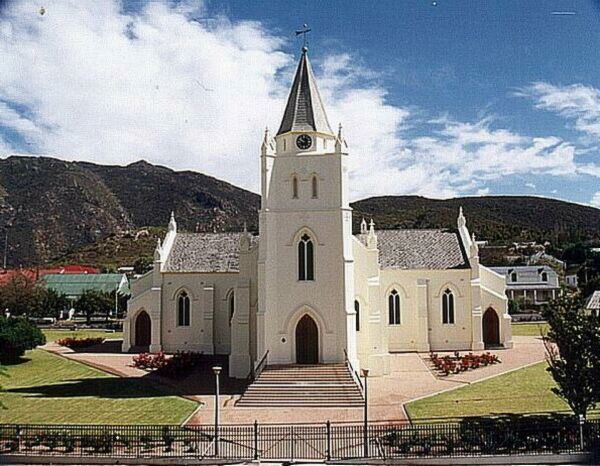 WK-MONTAGU-Nederduitse-Gereformeerde-Kerk_01